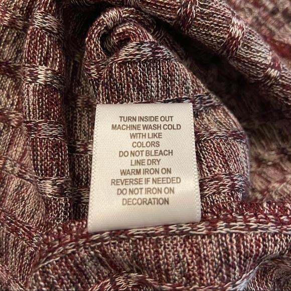 Sunday Dress Barn sz large cowl neck maroon shirt - Picture 6 of 6